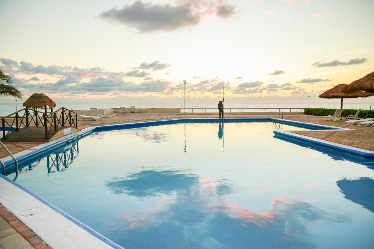 Apartment On The Beach With Terrace Ocean View, Brisas Cancun 01 By Beach & Ocean Apartments Exterior photo